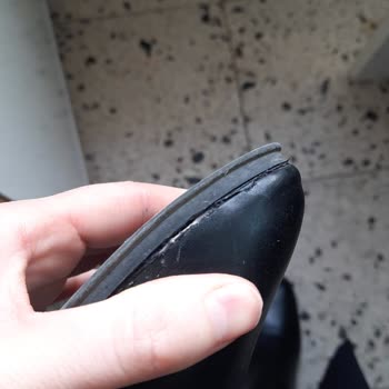 Marjin'den Alınan Ayakkabılarda Açılma Oluyor