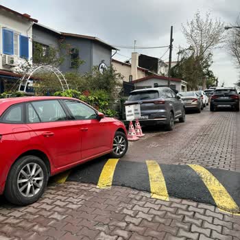 İBB - İstanbul Büyükşehir Belediyesi Beşiktaş'ta Kamusal Alan İşgali Şikayeti