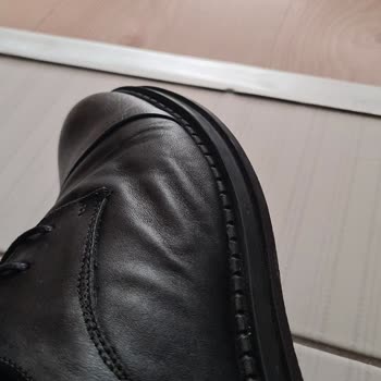 Derimod Ayakkabının Şeklinde Bozukluk