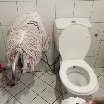 Bursa Yüksek İhtisas Eğitim ve Araştırma Hastanesi Engelli Tuvaletinin Amacından Farklı Kullanılması