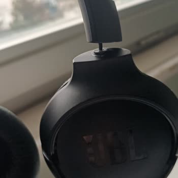 Kaliteli JBL Dediğimiz Marka Vasat Çıktı!