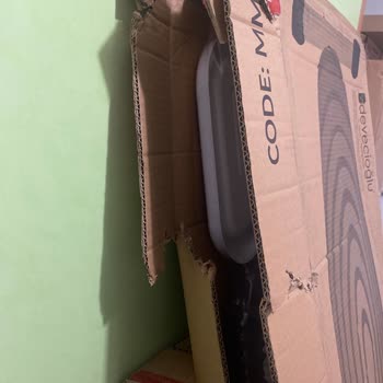 MNG Kargo Dağıtıma Çıkarmıyor Ürünlerin Paketlerini Rezil Ediyorlar