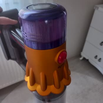 Dyson V12 Filtre Uyarısı