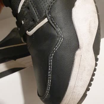 FLO Ayakkabı Dikişler Kusurlu Ayakkabı