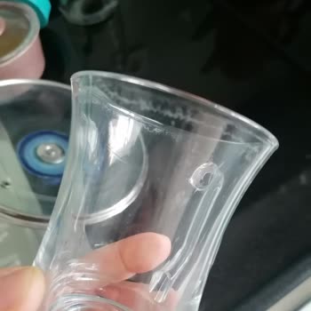 Electrolux Bulaşık Makinesi Bardakları Çiziyor, Bulanık Çıkarıyor.