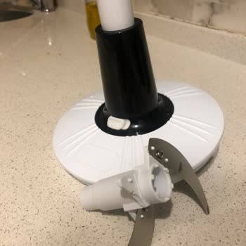 Solingen Bıçağı Ve Sabitleme Yeri Kırık