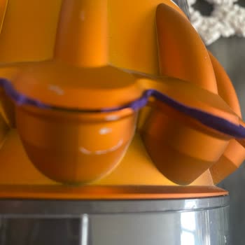 Dyson V15 Mor Yerleri Soyuldu