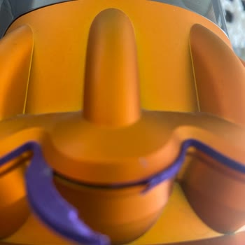 Dyson V15 Mor Yerleri Soyuldu