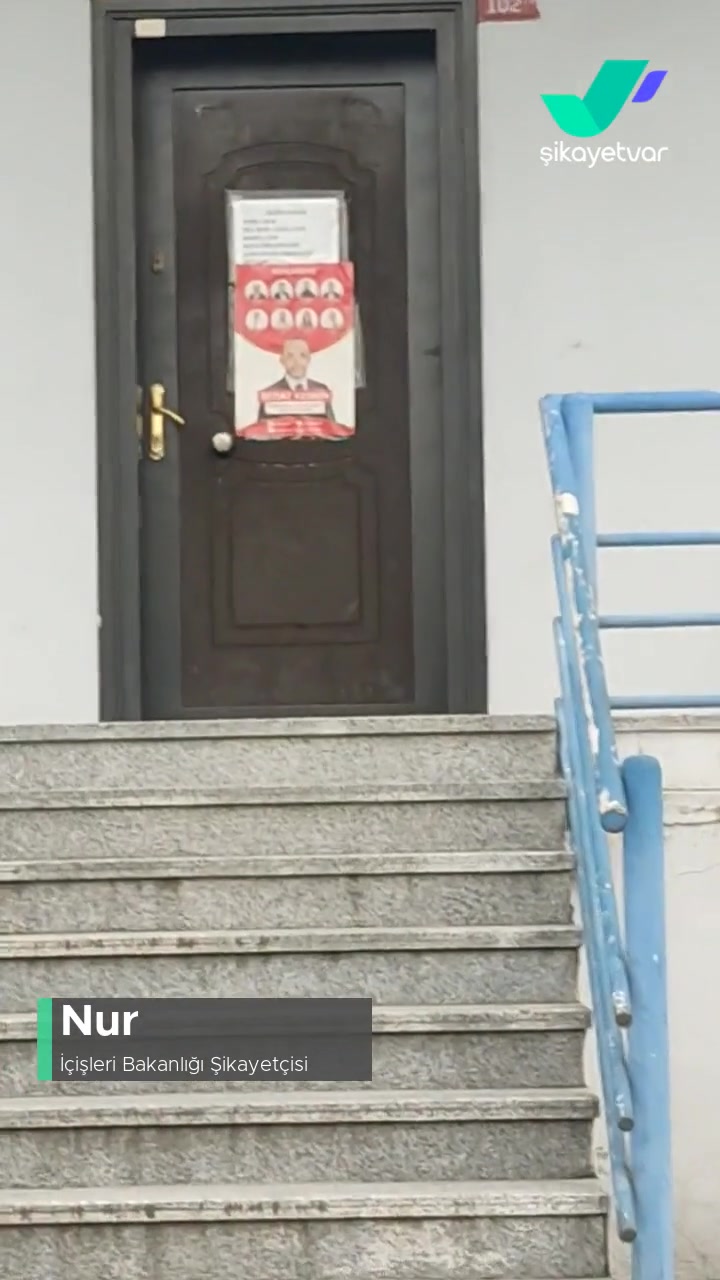 İçişleri Bakanlığı Muhtar İşinin Başında Olmaz Vatandaş Muhtarın Keyfini Bekler! videonun kapak resmi