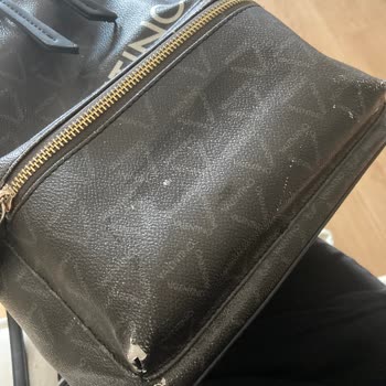 Valentino Tessile (Instagram) Valentino Sırt Çantası