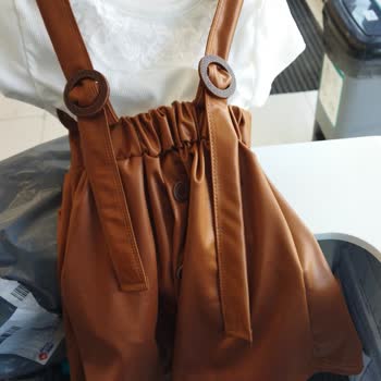 Minik Kids (Instagram: Minikkiids) Beklenen Mavi Elbise Yerine Kırmızı Hayal Kırıklığı