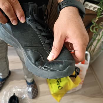 Skechers'ın 1 Aylık Ayakkabıyla Mağdur Edişi