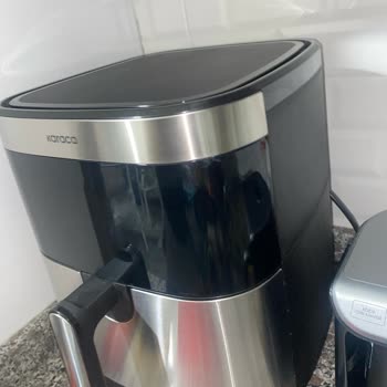 Karaca Airfryer Durduğu Yerde Camsı Kısımda Çatlama Oluyor