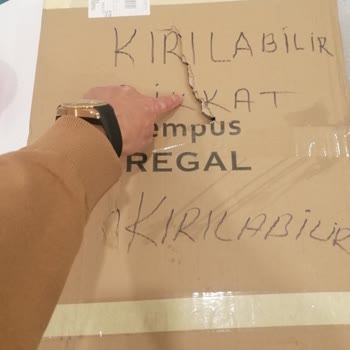 Sürat Kargo Çok Süratli. Ürün O Sürate Dayanamadı Hasarlandı😡
