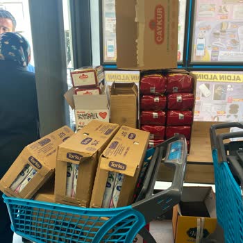 A101 Market Tanıdık İnsanlara Fazla Alıyor Ve Diğer İnsanlara Kalmıyor