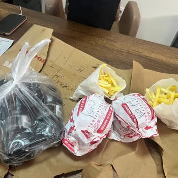 Saloon Burgerin Eksik Ve Yanlış Sipariş