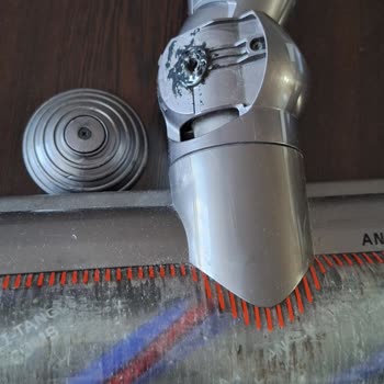 Dyson V15 Detect Arıza