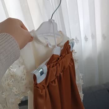 Minik Kids (Instagram: Minikkiids) Instagram Farklı Ürün Gönderme