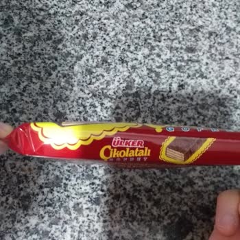 Ülker Çikolatalı Gofret Şişmiş