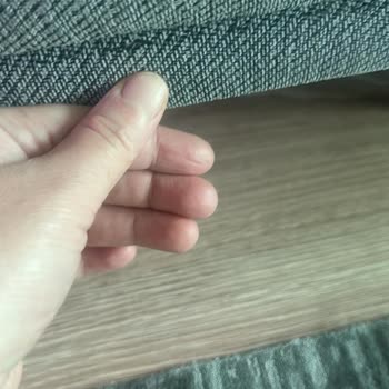 Enza Home Koltuğun Kumaşında Açılma