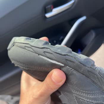 Adidas Mağazalarının Başkalaşması Ve Değişim Mağduriyeti.