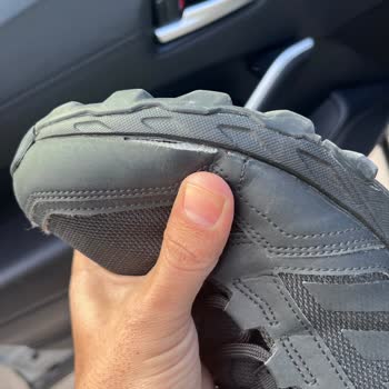 Adidas Mağazalarının Başkalaşması Ve Değişim Mağduriyeti.
