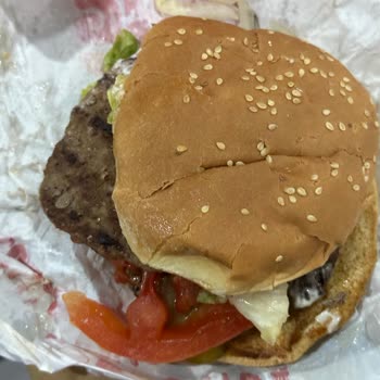 Yemeksepeti Bozuk Ürünle Hamburger Getirdiler
