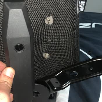 Hawk Gaming Chair Defolu Ve Deforme Olmuş Malzeme