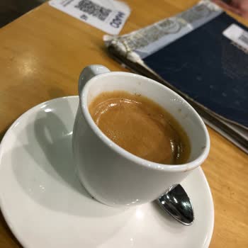 Mado Eksik Espresso Ve Geç Gelen Çay Hayal Kırıklığı