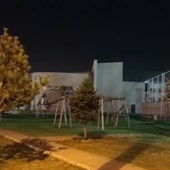 Melikgazi Belediyesi Çocuk Oyun Alanlarının Aydınlatılmasını İstiyoruz