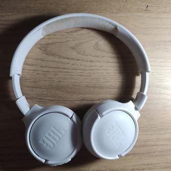 JBL 500 Kulaklığım Kendi Kendini Kapatıyor Ve Çalışmıyor