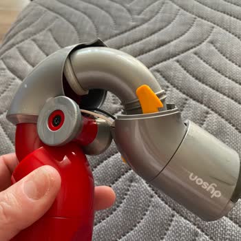 Dyson V12 Aparat Kırılması: Dayanıklılık Sorunu