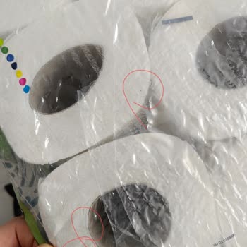 Familia Tuvalet Kağıdında Böcek