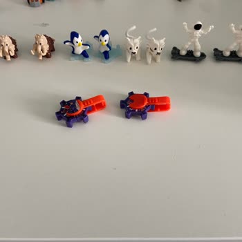 Kinder Joy Aynı Oyuncaklar Çıkması