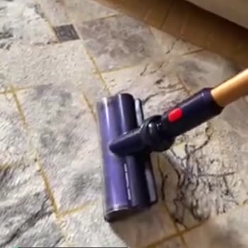 Dyson Gen5 Detect Halı Başlığı Halıda Duruyor Ve Çekim Gücü Azaldı