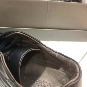 Derimod Ürününe Sahip Çıkmıyor.