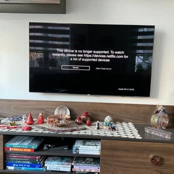 Samsung TV UE55F8000 Model TV Netflix Çalışmıyor.