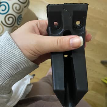 Enza Home Kırık Koltuk Ayağı Yaklaşık 3 Aydır Gelmedi