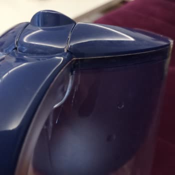 Brita Sürahi Haznesi Çatladı