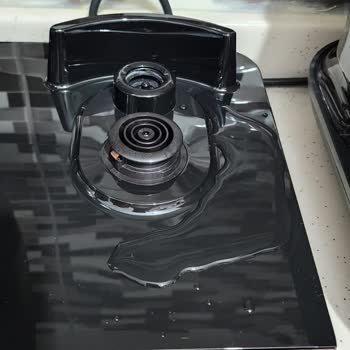 Arçelik Çaycı İlk Kullanımda Su Sızdırdı