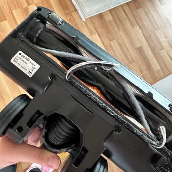 Arçelik SD 9041K Dikey Süpürge Fırçası Dönmüyor Ve Işığı Yanmıyor.