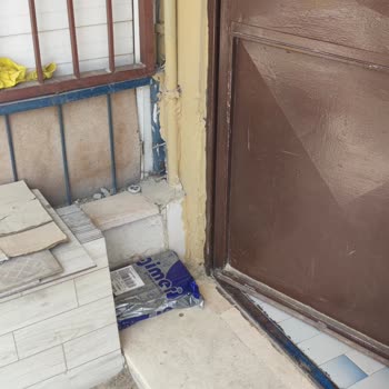 Aras Kargo Kapıya Bırakıp Gidiyor