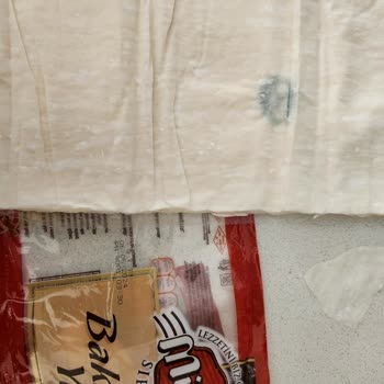 BİM Den Mühür Marka Baklavalık Yufka Küflü Çıktı