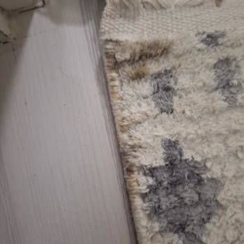 Avşaroğlu Halı Yıkama Parçalanmış Şekilde Gelen Hali Avşaroğlu Hali Yikama Kırşehir