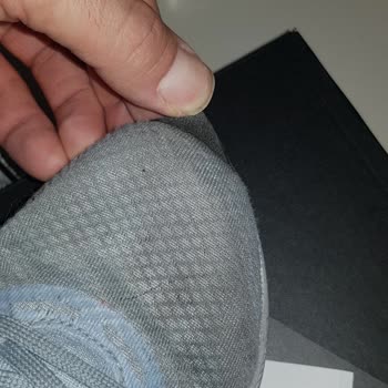 In Street 1 Ay Olmadan Uçları Açılan Adidas Spor Ayakkabı.