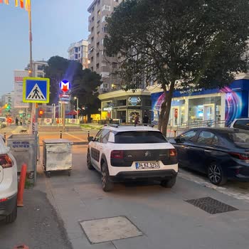 İBB - İstanbul Büyükşehir Belediyesi Yaya Yolunun İşgali Hk