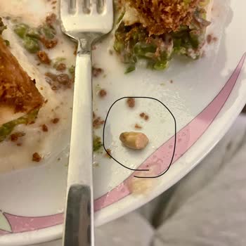 Faruk Güllüoğlu Soğuk Baklavanın İçinden Tahta Çıktı.