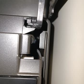 Vestel Sıfır Klima Kapak Tırnağı Kırık