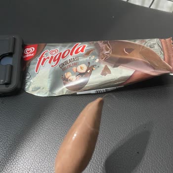 Algida Dondurmadan Çıkan Saç Teli!