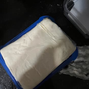 BİM'deki Binvezir Marka Peynir Küfü